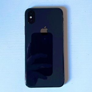 Black IPhone 10
